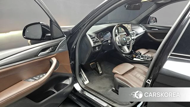 BMW X3 (G01) 2022 Черный из Кореи, фото 2