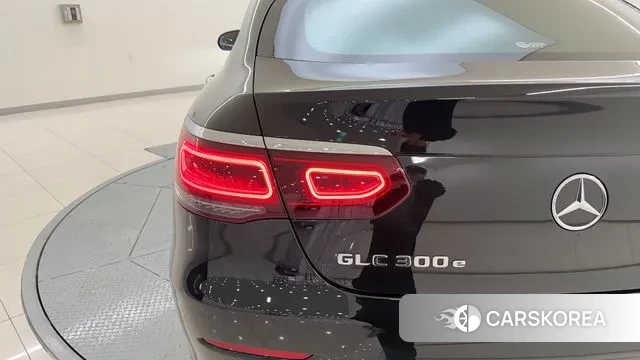 Mercedes-Benz GLC-Class X253 2023 Черный из Кореи, фото 2