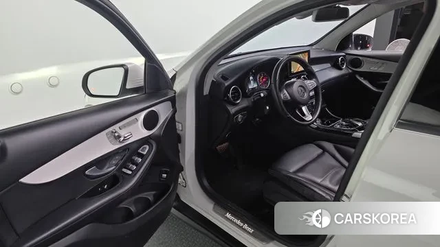 Mercedes-Benz GLC-Class X253 2018 Белый из Кореи, фото 2