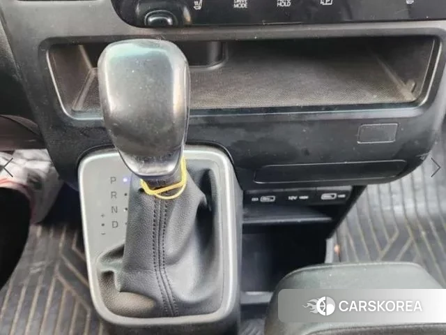 Hyundai Staria 2021 Черный из Кореи, фото 2