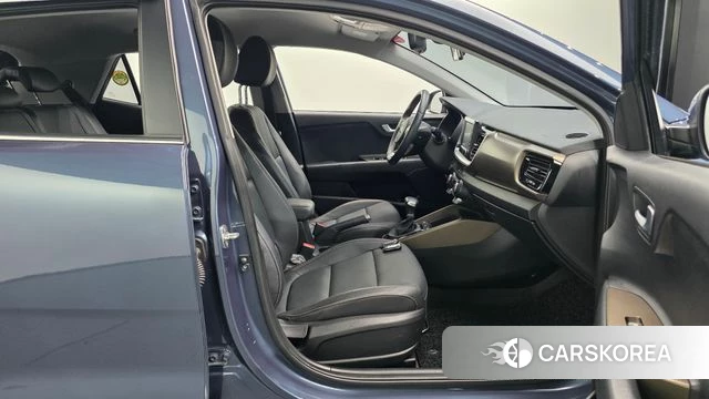 Kia Stonic 2019 Синий из Кореи, фото 2