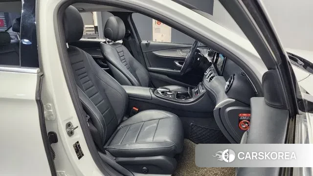 Mercedes-Benz E-Class W213 2019 Белый из Кореи, фото 2