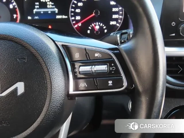 Kia The New K3 2nd generation 2022 Белый из Кореи, фото 2