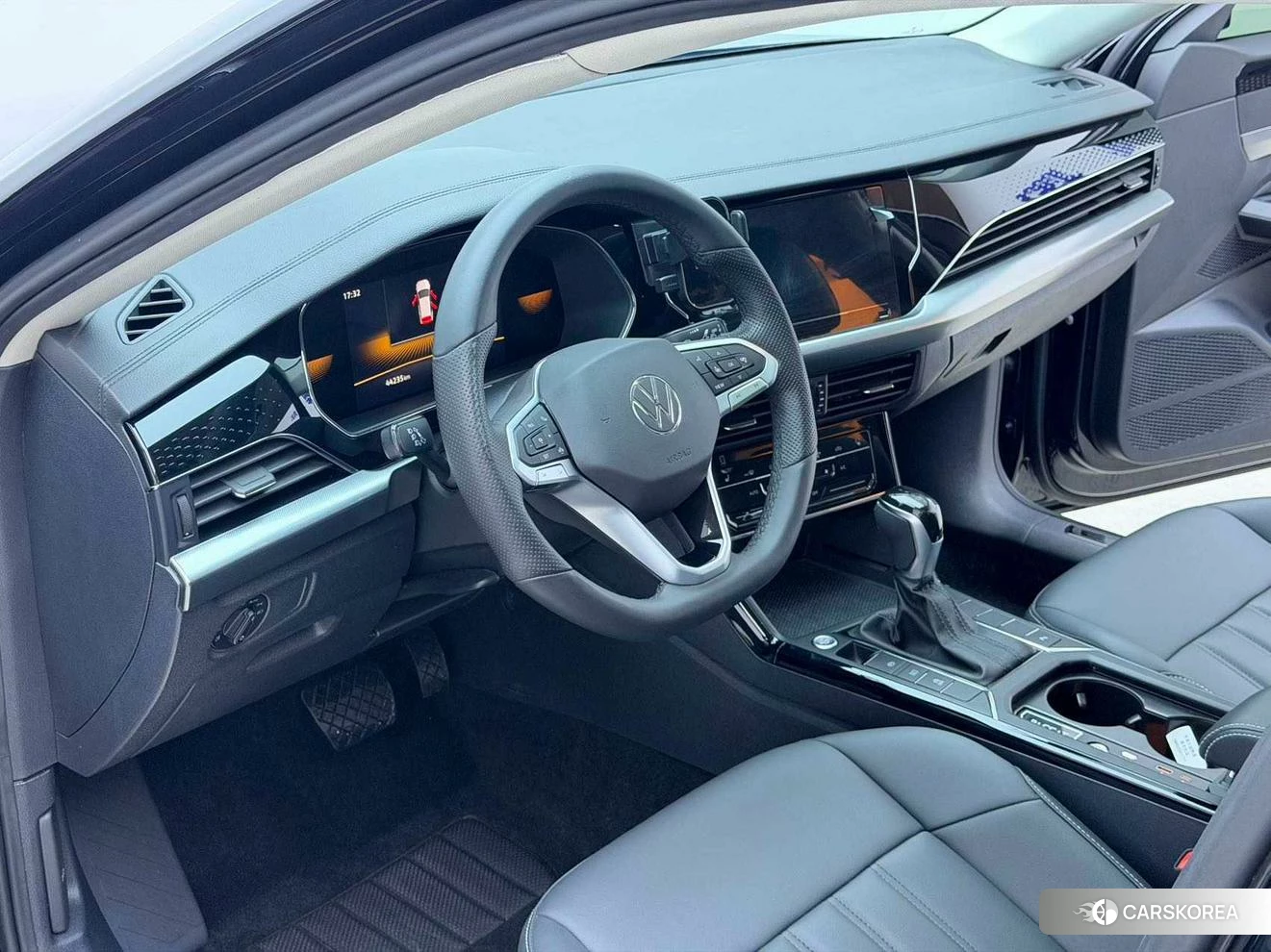 Volkswagen Passat 2023 Черный из Китая, фото 2