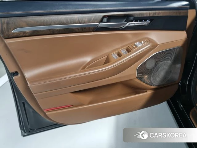 Genesis G90 2019 Черный из Кореи, фото 2
