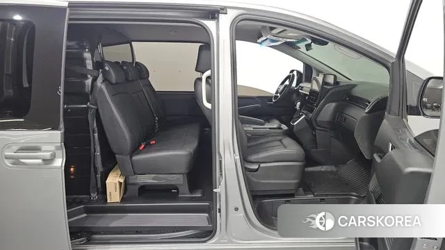 Hyundai Staria 2024 Серебряный из Кореи, фото 2