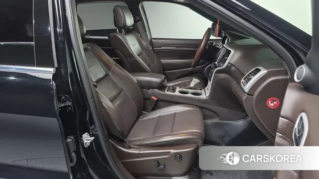 Jeep Grand Cherokee 2018 Черный из Кореи, фото 2