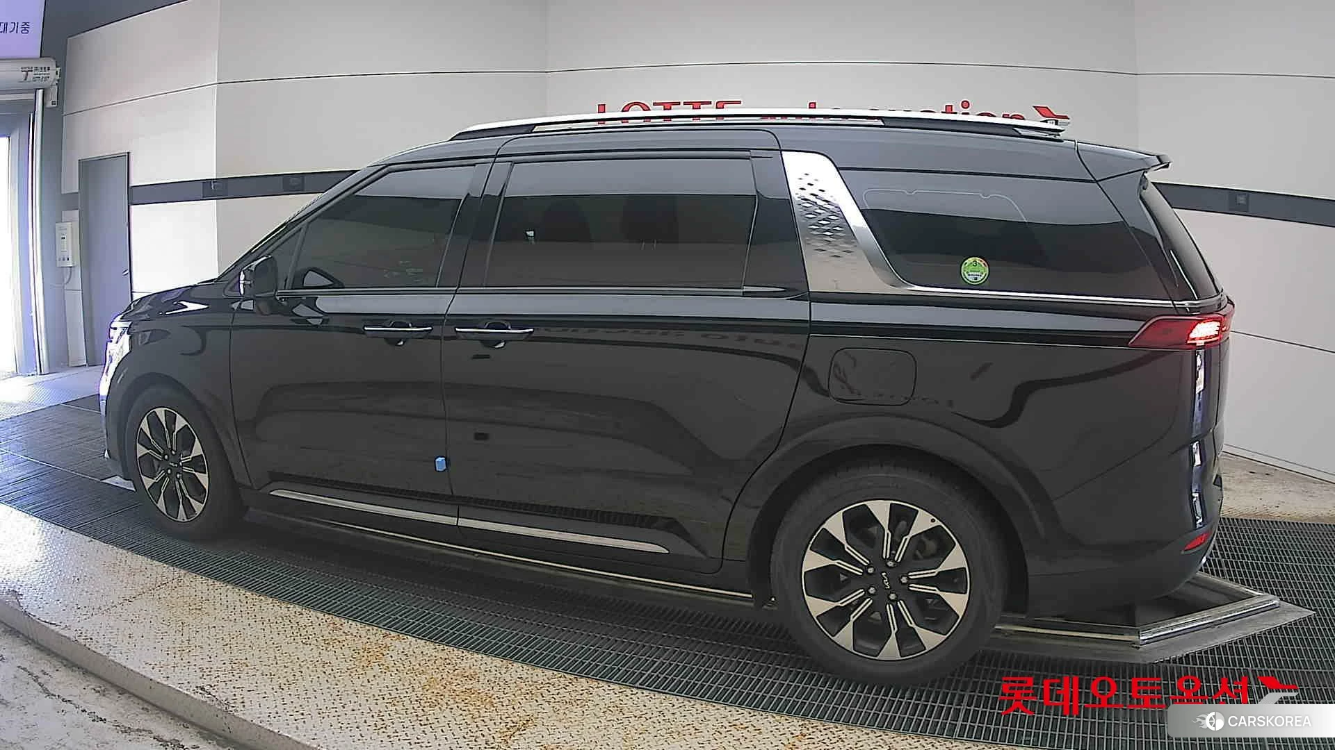 Kia Carnival 2023 Aurora Black Pearl из Кореи, фото 2