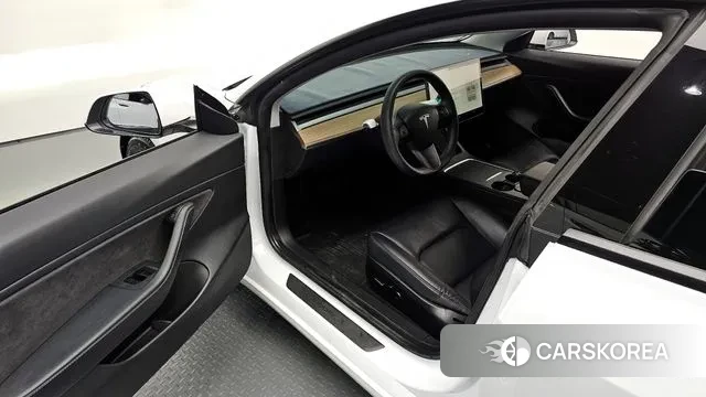 Tesla Model 3 2021 Белый из Кореи, фото 2