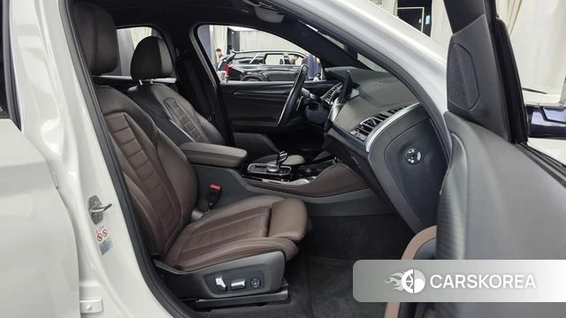 BMW X4 (G02) 2023 Белый из Кореи, фото 2