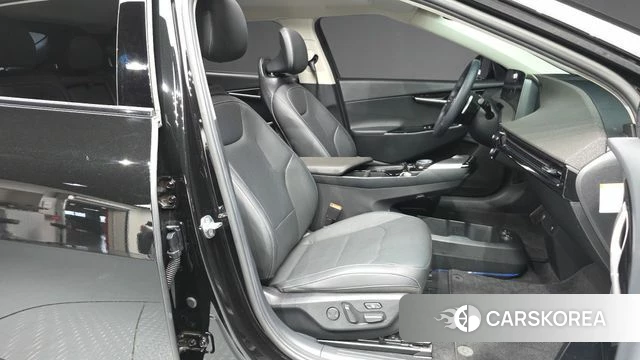 Kia EV6 2022 Черный из Кореи, фото 2