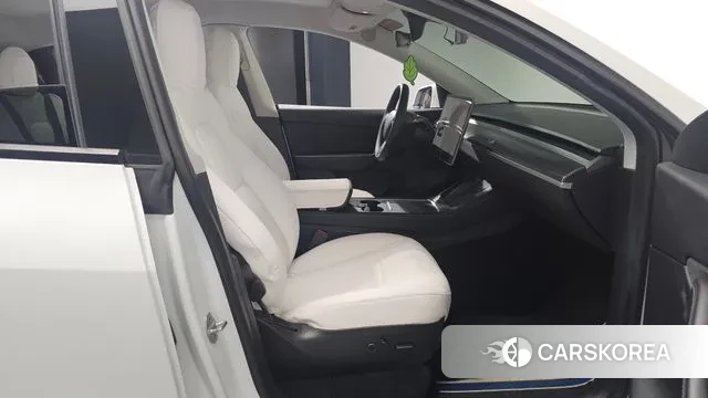 Tesla Model Y 2021 Белый из Кореи, фото 2