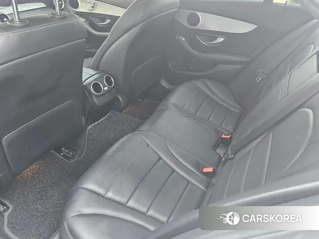 Mercedes-Benz C-Class W205 2018 Белый из Кореи, фото 2