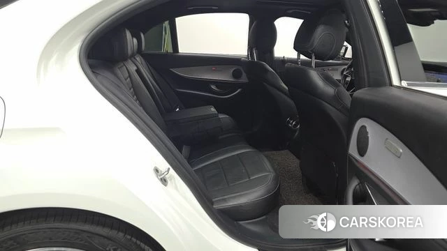 Mercedes-Benz E-Class W213 2020 Белый из Кореи, фото 2