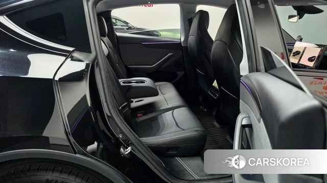 Tesla Model Y 2025 Черный из Кореи, фото 2