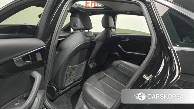 Audi A4 (B9) 2021 Черный из Кореи, фото 2