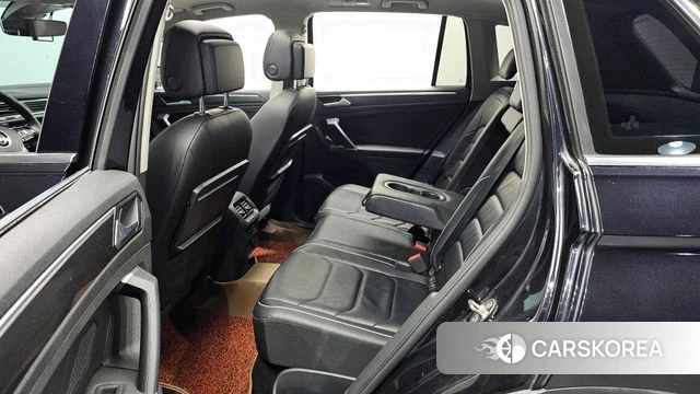 Volkswagen Tiguan second Generation 2018 Черный из Кореи, фото 2