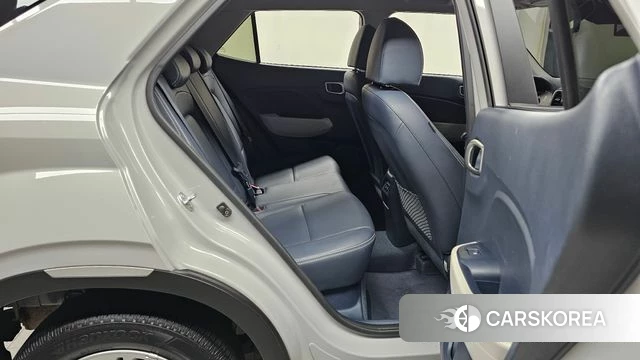 Hyundai Venue 2024 Серебристо-серый из Кореи, фото 2