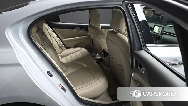 Genesis G70 2019 Серебристо-серый из Кореи, фото 2