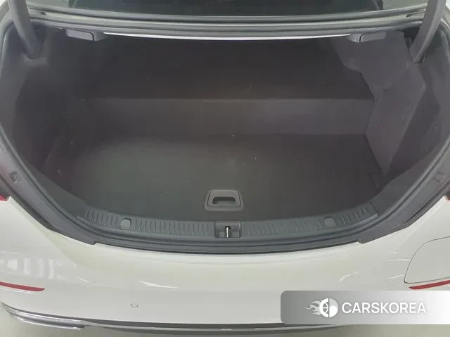 Mercedes-Benz E-Class W213 2021 Белый из Кореи, фото 2