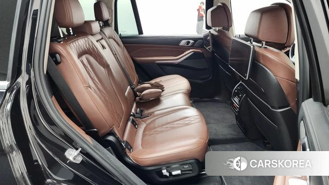 BMW X7 (G07) 2022 Черный из Кореи, фото 2