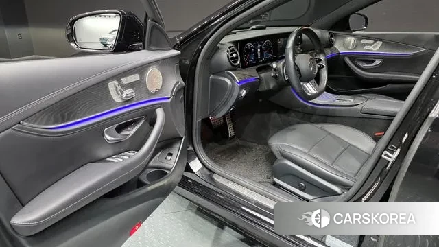 Mercedes-Benz E-Class W213 2022 Черный из Кореи, фото 2