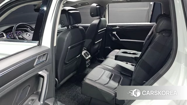 Volkswagen Tiguan Allspace 2020 Белый из Кореи, фото 2