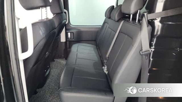 Hyundai Staria 2024 Черный из Кореи, фото 2