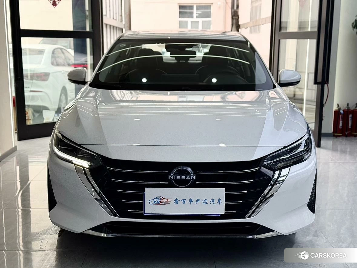 Nissan Xuan Yi 2023 Белый из Китая, фото 2