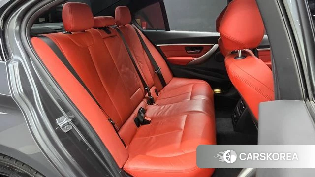 BMW 3 Series (F30) 2018 Серый из Кореи, фото 2