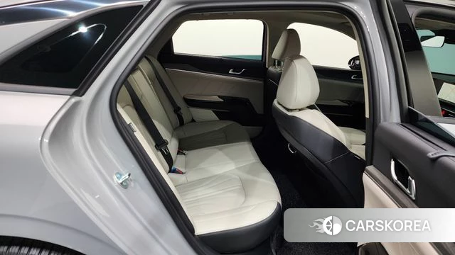 Kia The New K5 Hybrid 3rd generation 2025 Серебристо-серый из Кореи, фото 2