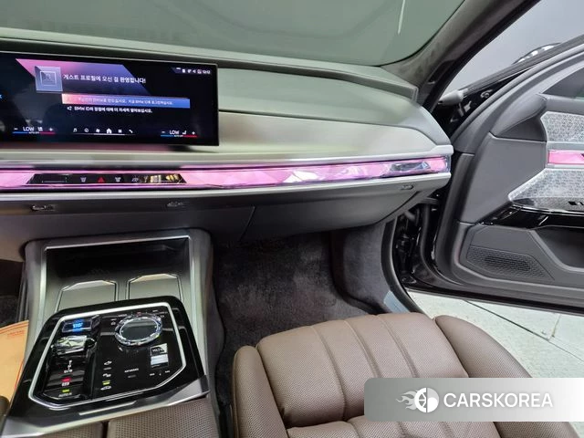 BMW i7 (G70) 2022 Черный из Кореи, фото 2
