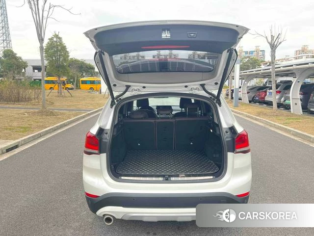 BMW X1 2021 Белый из Китая, фото 2