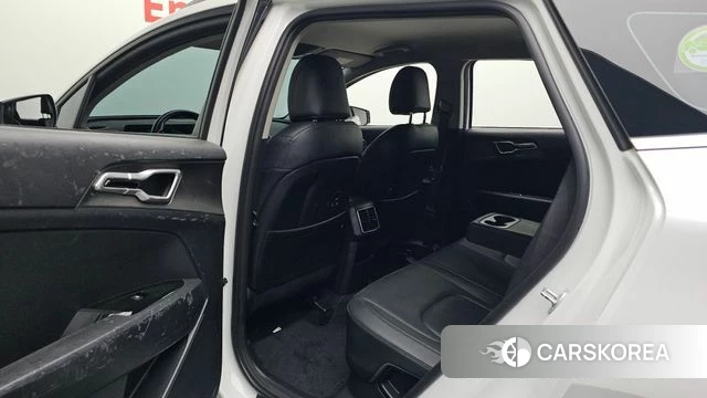 Kia Sportage 5th Generation Hybrid 2022 Белый из Кореи, фото 2