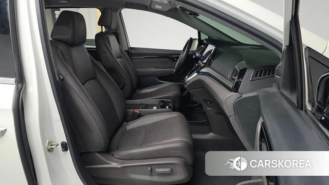 Honda Odyssey 2018 Белый из Кореи, фото 2