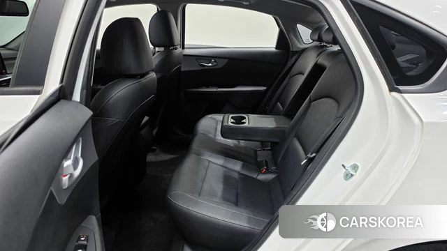 Kia The New K3 2nd generation 2022 Белый из Кореи, фото 2