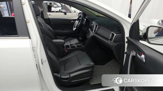 Kia Sportage The Bold 2018 Белый из Кореи, фото 2