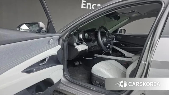 Hyundai Avante (CN7) 2022 Серебристо-серый из Кореи, фото 2