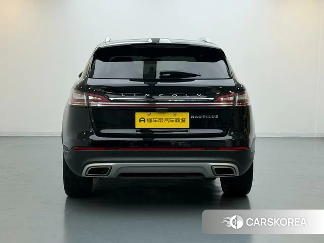 Lincoln Navigator 2021 Черный из Китая, фото 2