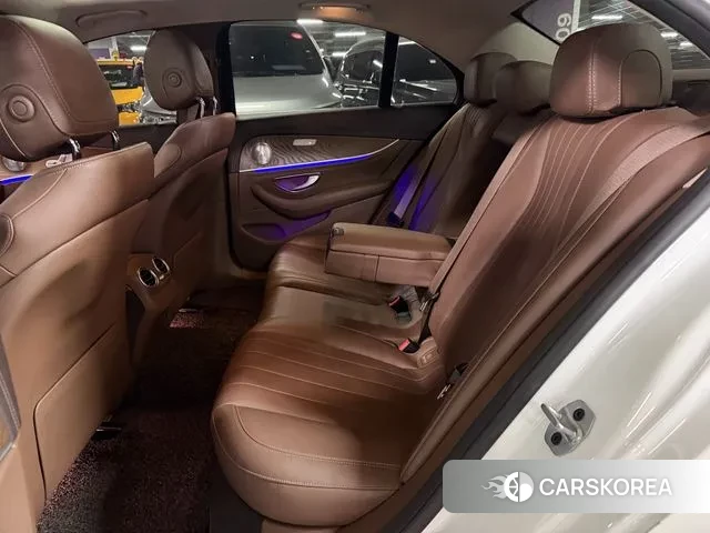 Mercedes-Benz E-Class W213 2019 Белый из Кореи, фото 2