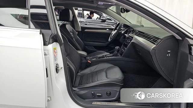 Volkswagen Arteon 2019 Белый из Кореи, фото 2