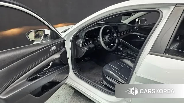 Hyundai Avante (CN7) 2021 Белый из Кореи, фото 2