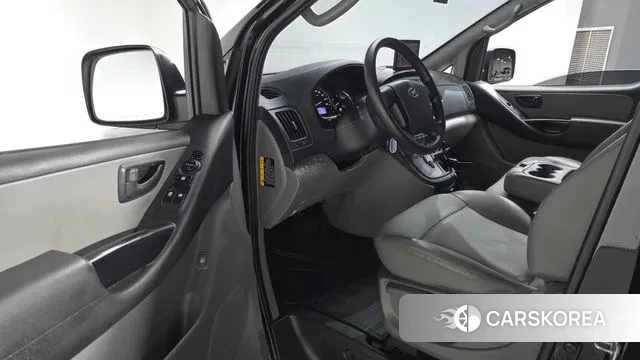 Hyundai The New Grand Starex 2019 Черный из Кореи, фото 2