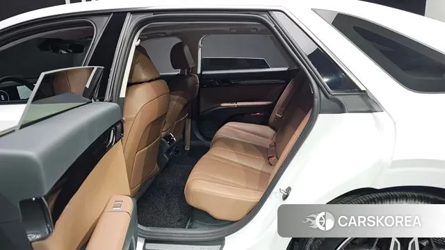 Hyundai Grandeur Hybrid (GN7) 2023 Белый из Кореи, фото 2