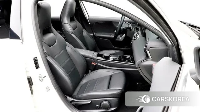 Mercedes-Benz A-Class W177 2020 Белый из Кореи, фото 2