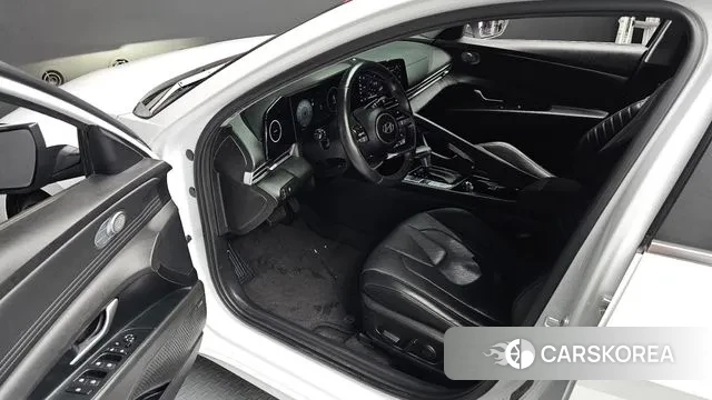 Hyundai The New Avante (CN7) 2023 Белый из Кореи, фото 2