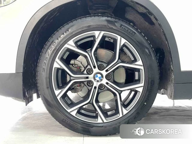 BMW X1 2022 Белый из Китая, фото 2