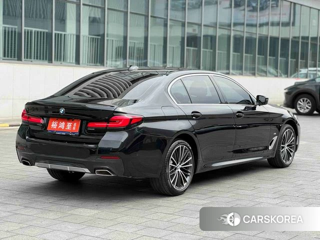BMW 5 series 2023 Черный из Китая, фото 2