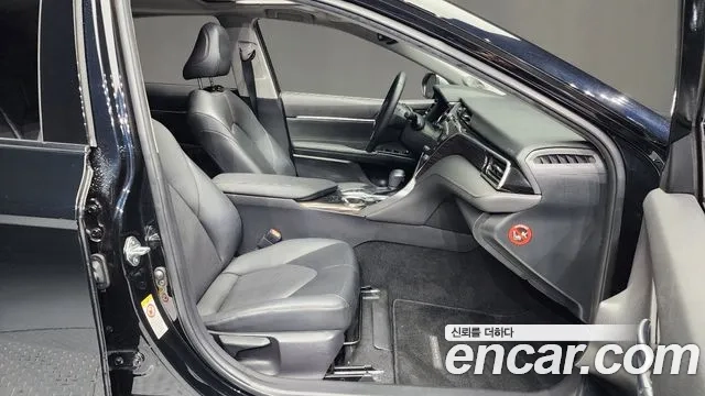 Toyota Camry (XV70) 2018 Черный из Кореи, фото 2