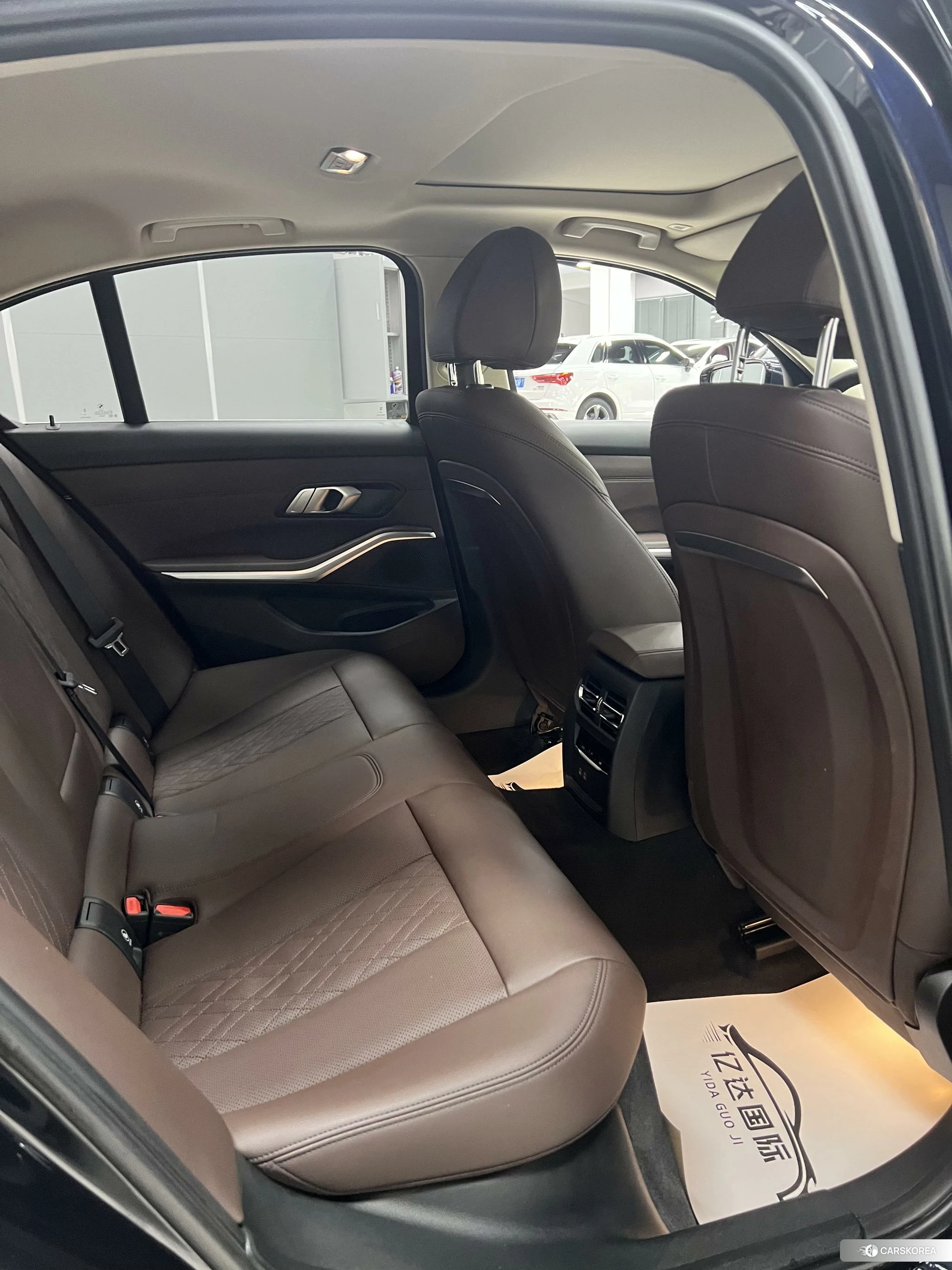 BMW 3 series 2022 Черный из Китая, фото 2